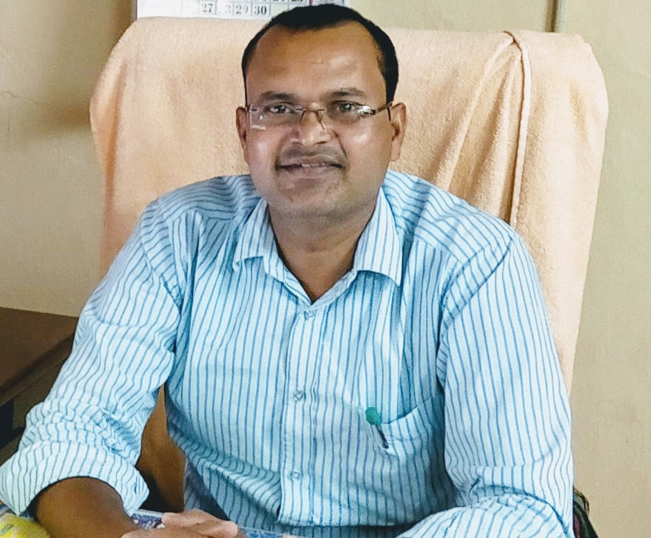 Sri.M.Nagu,Principal